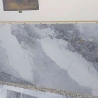 قطعه بديل الرخام للبيع  قياسه 120 × 280 سعره 20 الف  07713552486