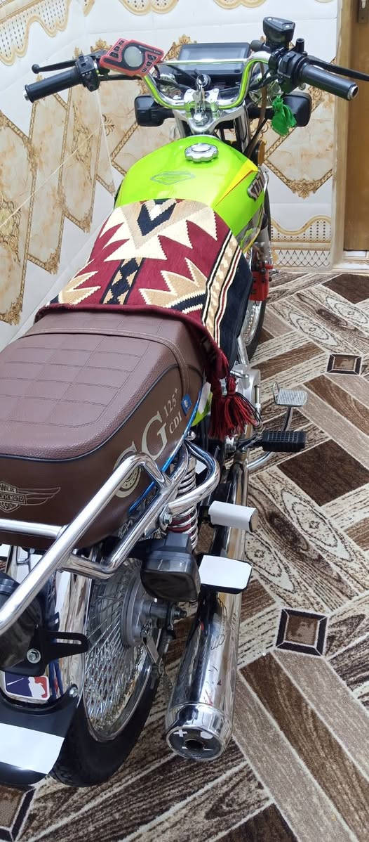 سلام عليكم دراجه تايكر سونك موديل 2024 طالعه بل 2025 اوراق سكنر خمس اوراق كفاله عامه برغي ما مفتوح بيه مال جناي سعر 750 وبيه مجال لشراي مكاني شطره وعلي لياخذه ما يخسر ربع عليه هاذه رقم الهاتف ***********
