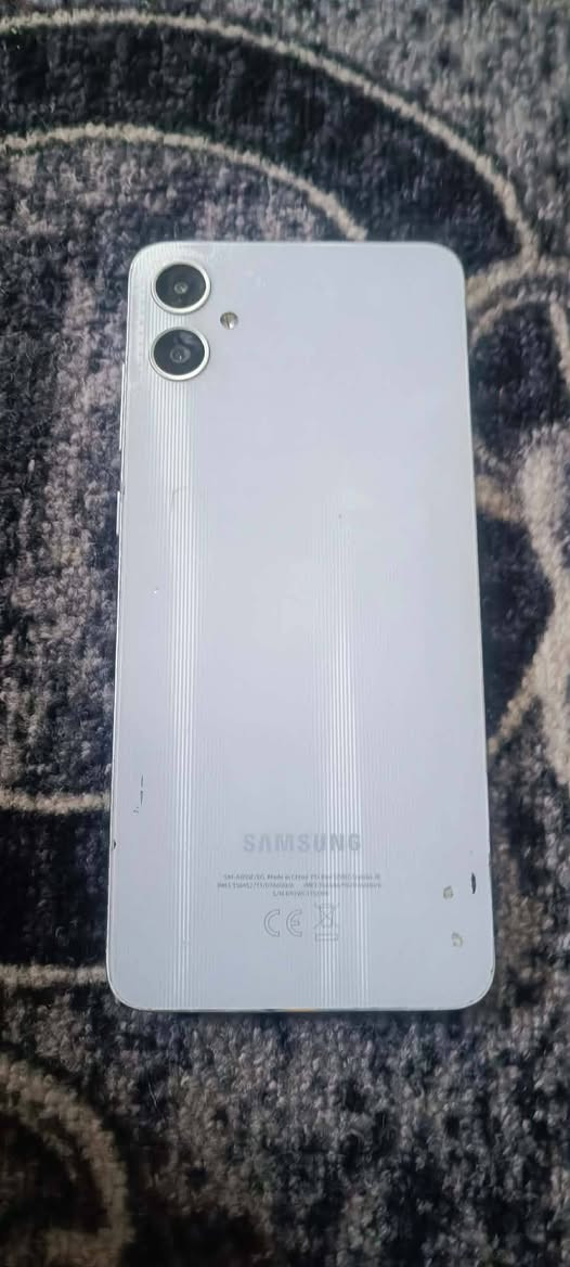 سامسونك a05
ذاكرة ١٢٨رام٤ نظيف
فقط مبدل شاشه بدون ملحقات
السعر ٦٥
*********** واتساب موصل أيمن

