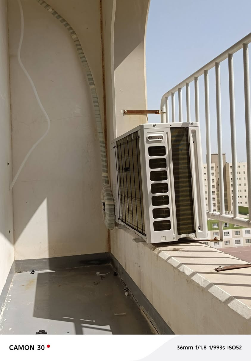 كادر متكامل لخدمات الصيانة والتشطيبات في بسماية 🏠
هل تبحث عن الجودة، السرعة، والأسعار المناسبة؟
نوفر لكم فريقاً فنياً متخصصاً لتنفيذ جميع أعمال الصيانة والتشطيبات باحترافية عالية.
خدماتنا: 🔹 فتح، شد، وصيانة جميع أنواع السبالت.
🔹 صيانة وتبديل السخانات.
🔹 تنفيذ جميع أنواع الديكورات الداخلية.
🔹 نصب وصيانة كاميرات المراقبة.
🔹 صيانة الأعمال الصحية (السباكة).
🔹 صبغ الشقق والمنازل بأحدث الأساليب.
🔹 إضافة نقاط كهرباء وجميع الأعمال الكهربائية.
🔹 تبديل كيلونات الأبواب، الأقفال، وجميع مستلزمات شقق بسماية الأصلية.
🔹 فتح، شد، وصيانة الكاونترات.
✨ دقة في العمل | التزام بالمواعيد | أسعار منافسة | ضمان على جودة التنفيذ
📞 للحجز والاستفسار:
***********
📱 اتصل أو راسلنا عبر واتساب في أي وقت.
