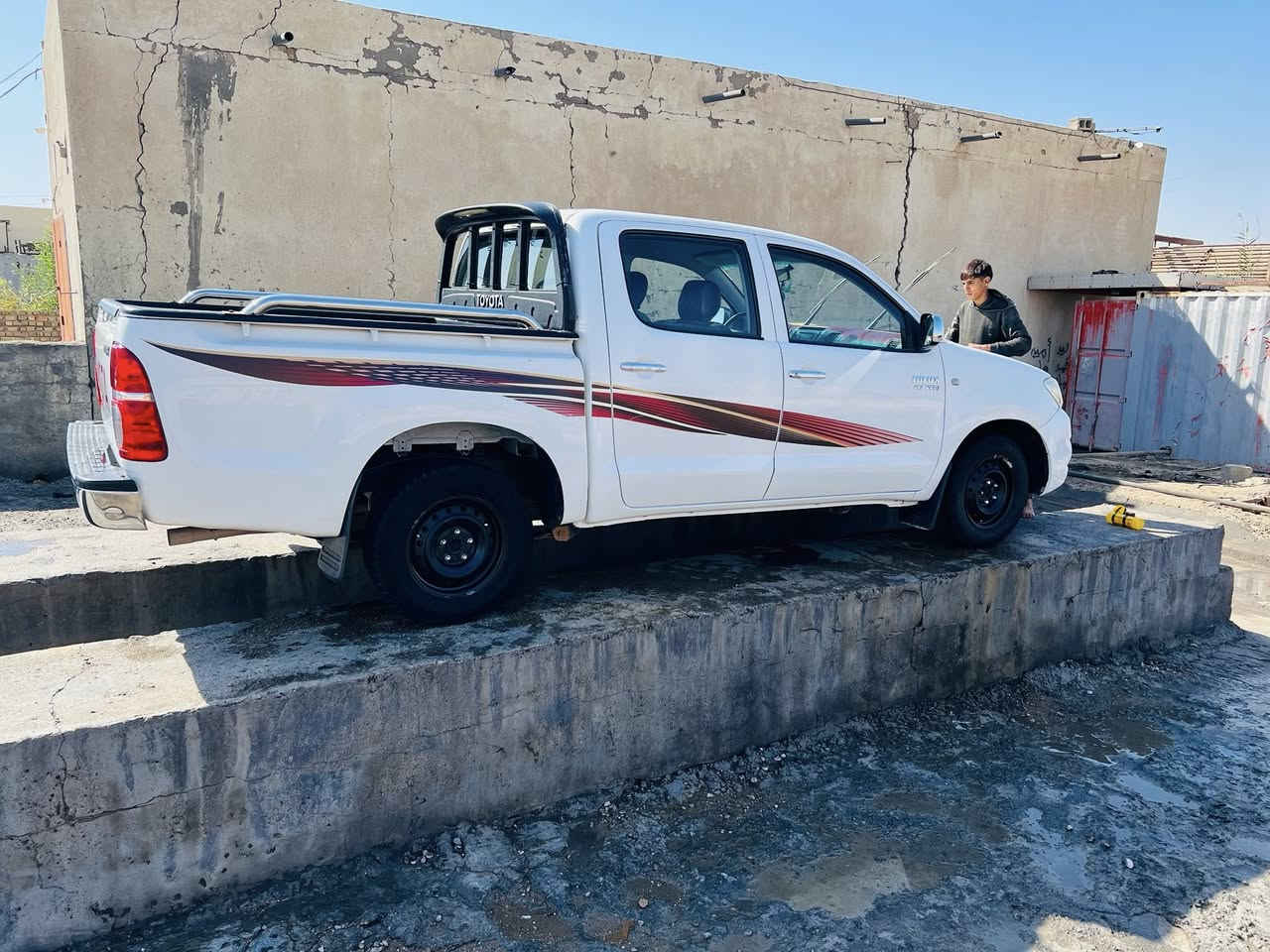 سلام عليكم سياره للبيع فلاونزه 2008 سياره مكفوله كفاله عامه كير ومحرك وصدر وتخم تاير رقم قادسيه لسعر 145 وبيها مجال مكاني سياره المحموديه رقم الاهاتف ***********.       ***********.
