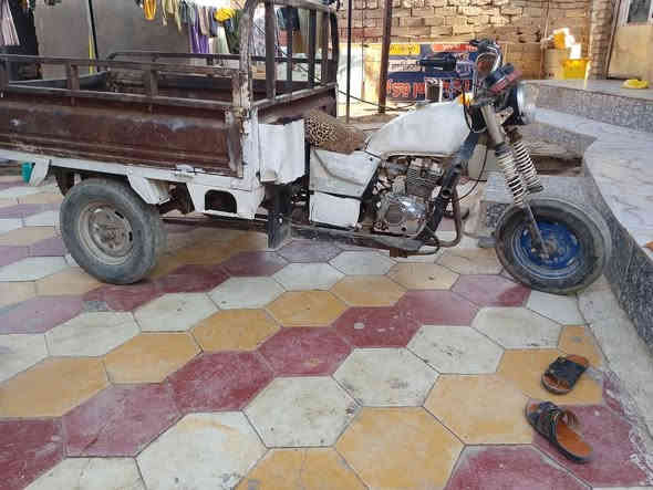 سلام عليكم ستوته للبيع ادوات موديل ١٢ مكينه جديده سعر ٧٠٠ وبيه مجال مكينه جديده مكان سوق الشيوخ ***********
