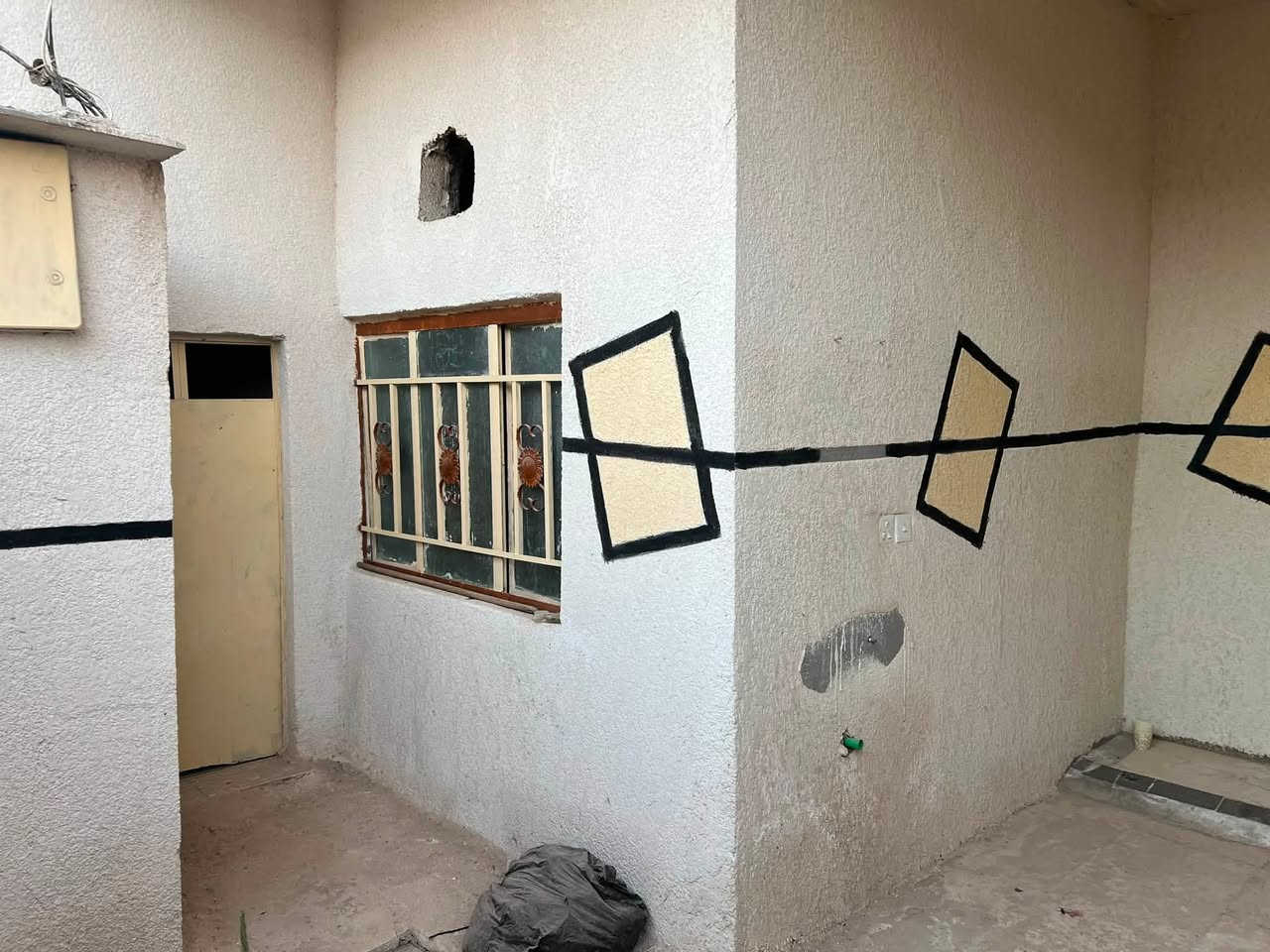 بيت 100 متر طابو زراعي سند ٢٥ كربلاء بحي الرباب يبعد عن الامام ٦ كيلو طابقين سعر ٣٥ اتصل ***********

