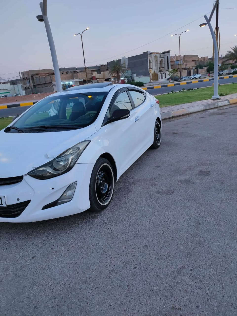 سلام عليكم الانترا ١٣ خليجي للبيع السياره كلشي موضح بالسونار السعر ١٠٥
اي ستفسار هاذا رقمي ***********
