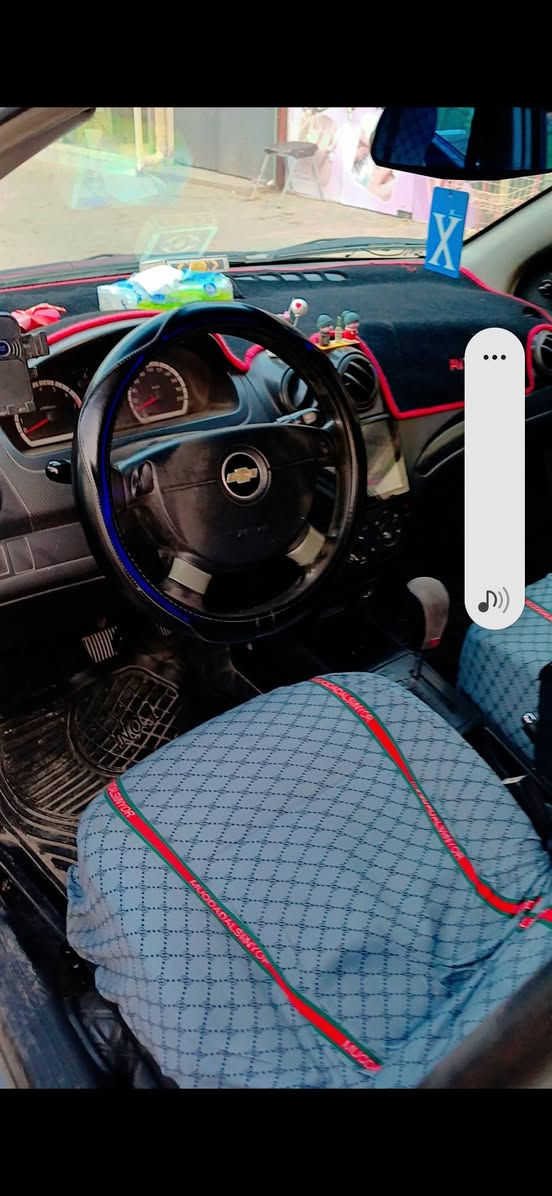 السلام عليكم  
افيو محرك اوبترا 
اوتوماتيك ٢٠٠٩ بيه جاملغ وصندوك مثل ماموضح بل صوره 
٥٧ وبيه مجال السياره بسمي شرط التحويل 
مكان السياره بغداد الإسكان شارع ١٤ رمضان ***********
