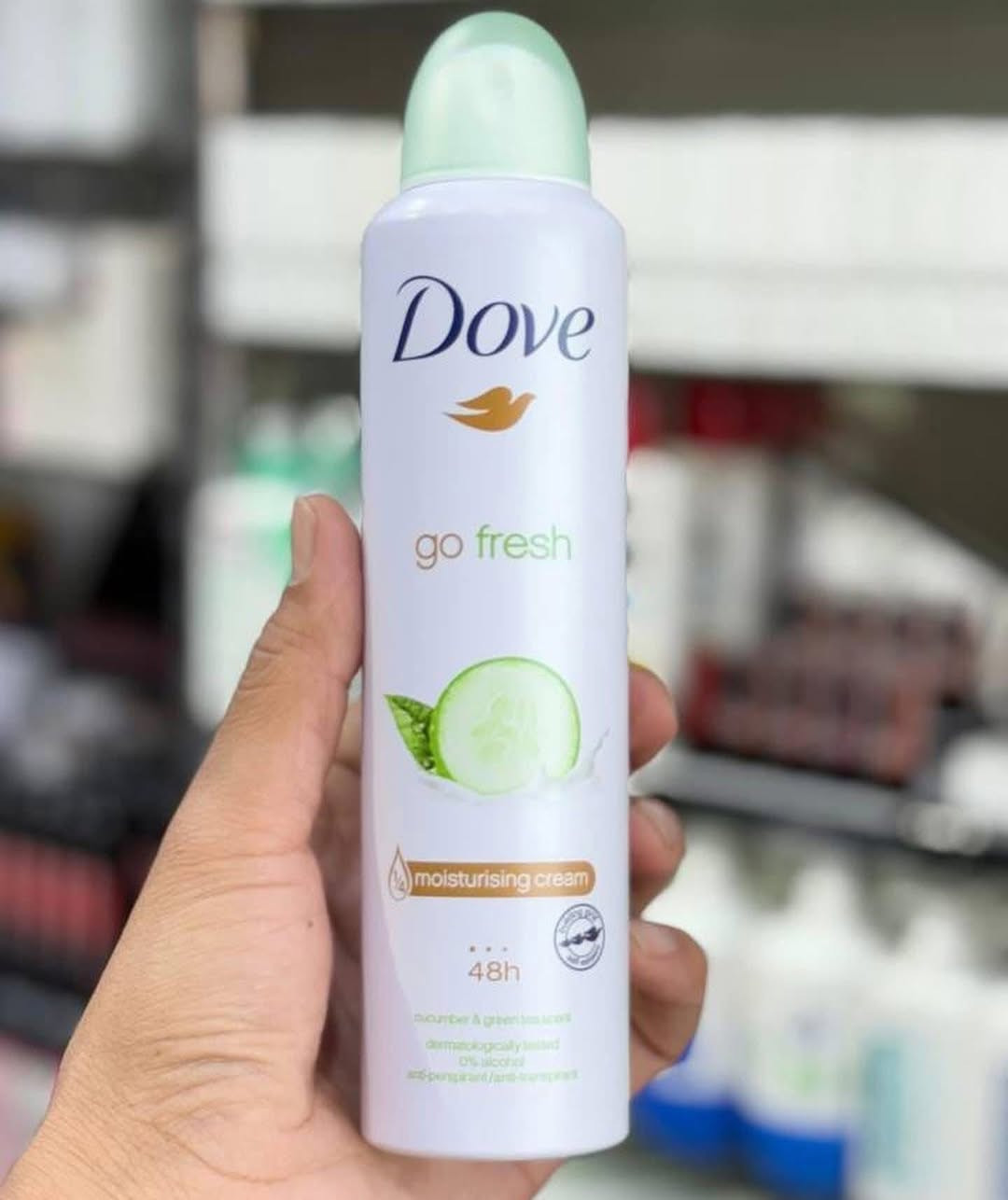 معطر جسم من دوف DOVE  🤍

 معطر الجسم من دوف يزيل رائحة التعرق  ،وحماية مضادة للتعرق حتى 48 ساعة😍 

يحتوي على باودر ومواد رطبة تقلل من تهيج البشرة بعد الحلاقة خالي من الكحول😊

توجد لدينا خدمة توصيل 🚗🚗


**إذا كنت صاحب هذا الإعلان وتريد حذفه لأي سبب، رجاءا أرسل رسالة إلى الدعم الفني**