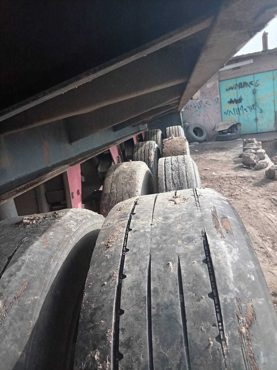 سلام عليكم عربانه حداديه4 محاور
شاصي 14 دنكير 14جتف 6
طول 13او60
جاهزه للشغل
السفسار ***********
سعر 85 $
