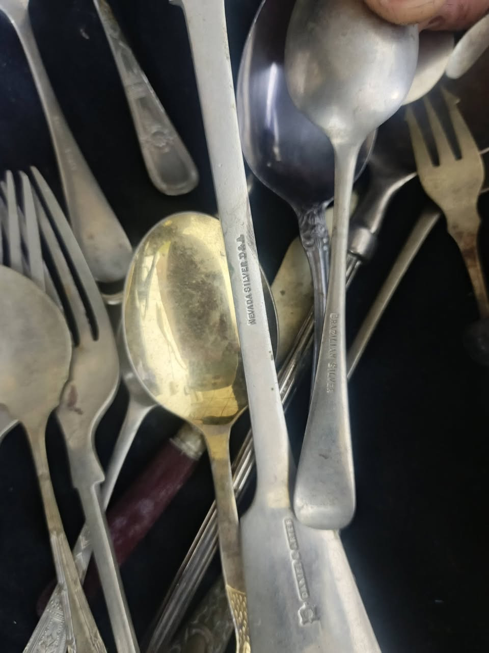 اخوان مجموعة طلاء فضة فضة سعر الكيلو ب٣٠ وبيهم مجال استفسار خاص او عرقم ***********
