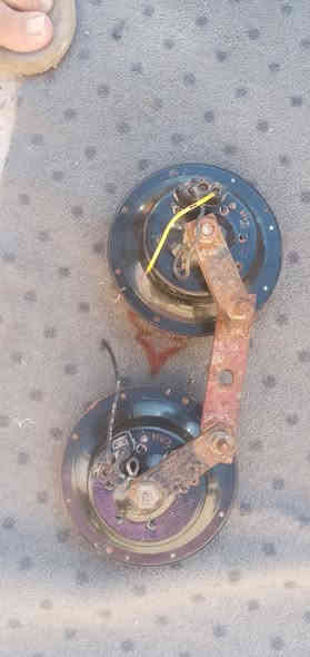 السلام عليكم هورن بوش ايراني السعر 150 المكان بغداد سبع قصور ***********
