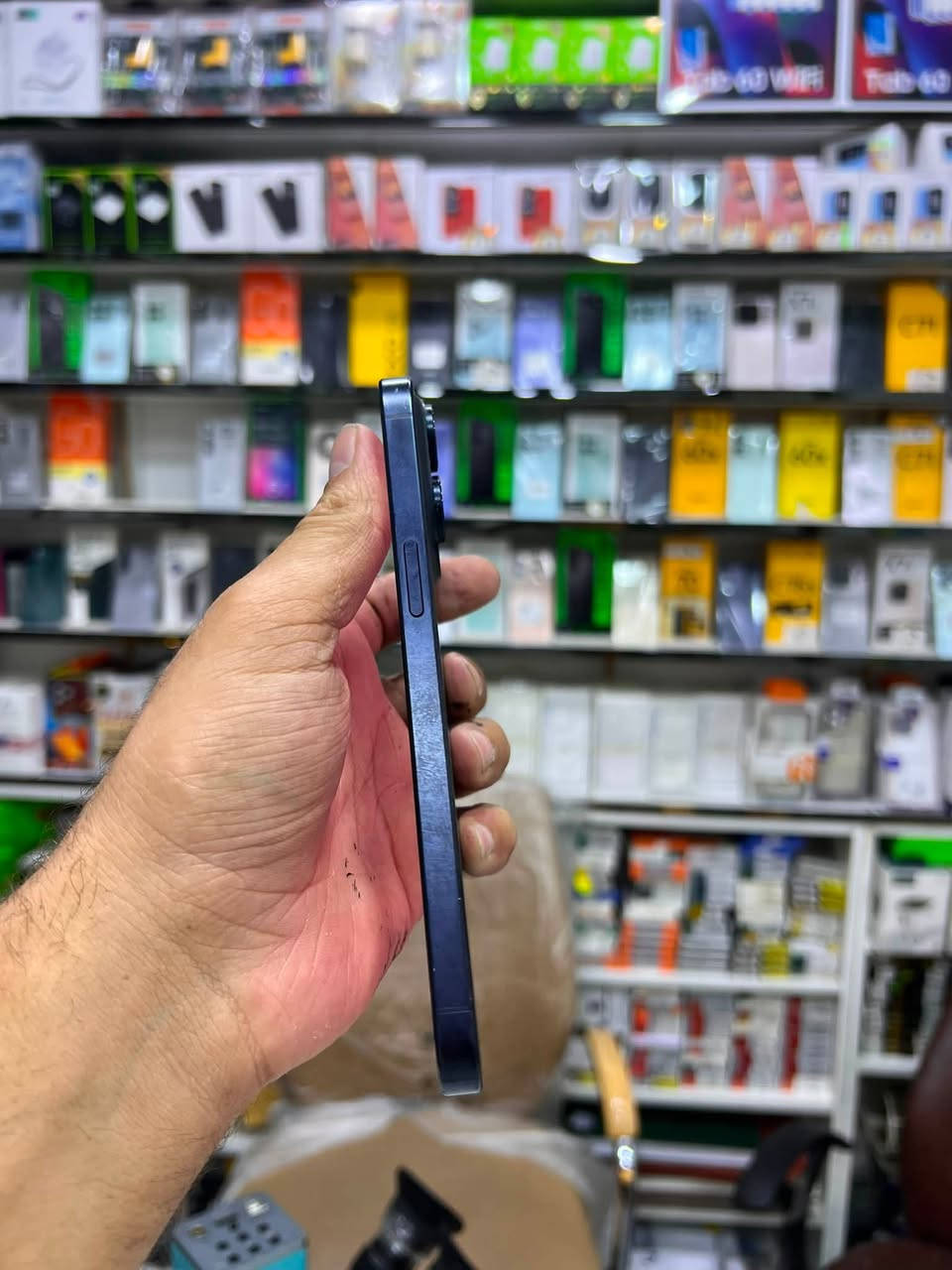 📱 iPhone 15 Pro Max

✨ المواصفات:
🔹 السعة: 256GB
🔹 نسبة البطارية: 89% 🔋
🔹 نسخة الشرق الأوسط
🔹 الملحقات: الكارتون فقط
🔹 الجهاز بحالة ممتازة، نظيف وجاهز للاستخدام.

💥 السعر 🔥🔥🔥
📩 راسلنا لمعرفة السعر 

✅ متوفر الآن لدى علاء للهاتف النقال

♻️ كما نشتري جميع الهواتف المستعملة بأفضل الأسعار مع تقييم فوري ودفع نقدًا.

💳 ويتوفر لدينا التقسيط لحاملي:
✔️ ماستر كارد الرافدين
✔️ ماستر كارد الرشيد

📍 العنوان:
واسط – الزبيدية – الفلكة، مقابل منفذ أروك
علاء للهاتف النقال

📞 للاستفسار أو الحجز أو مراسلتنا عبر واتساب:

📲 ***********
📲 ***********
