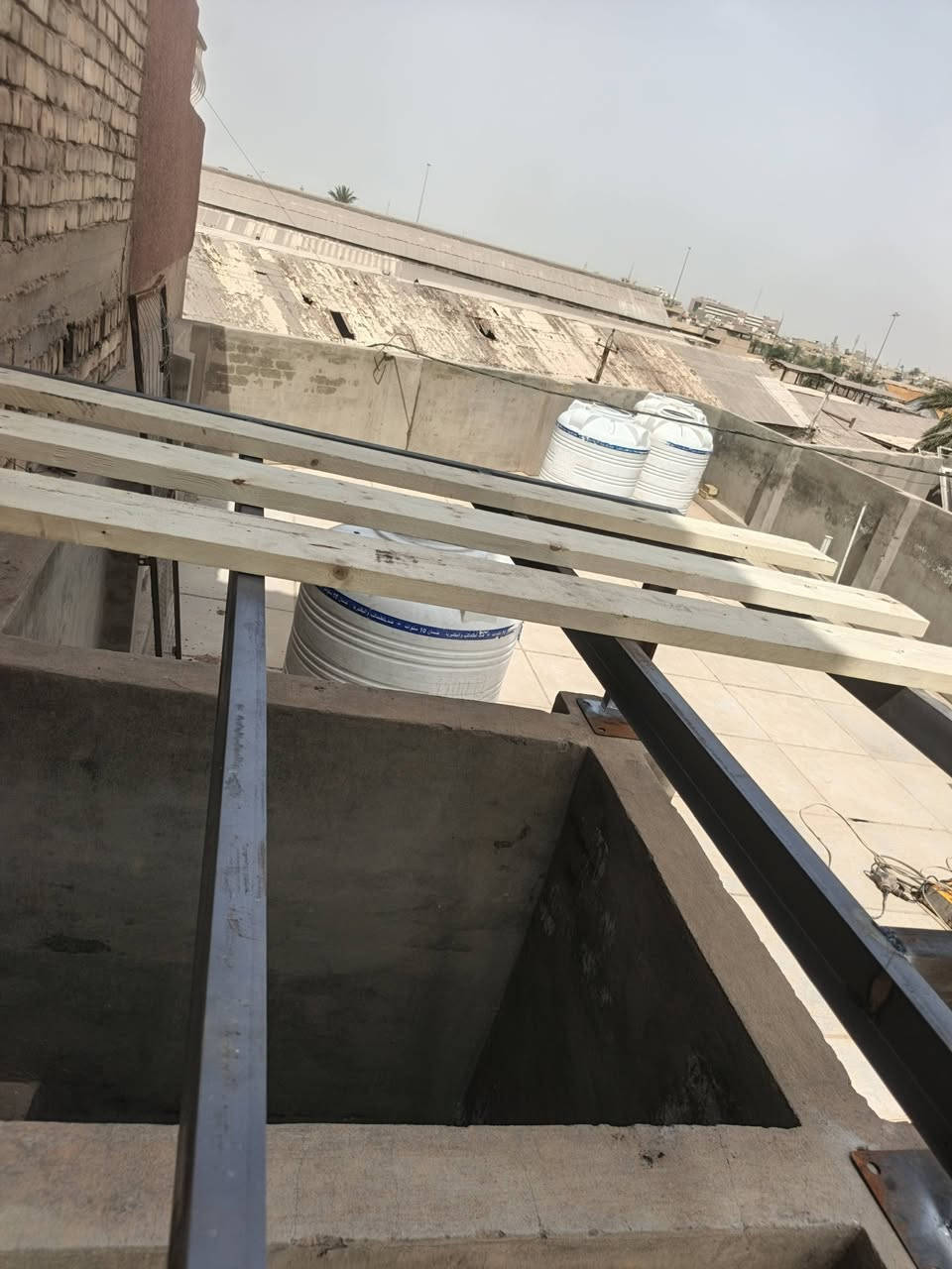 سلام عليكم حداد متجول في بغداد تم عمل قواعد تانكي عدد اثنين وعمل قاعده سخان عدد اثنين في كم ساره ***********
