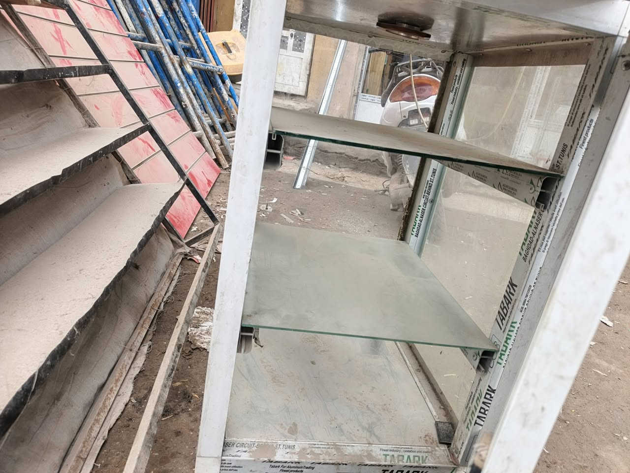 غراض محل مبايلات للبيع  بابل حله مركز
***********

اعلان وعارضه اجهزه ومال تعاليك كلهن ب50 الف 

من غير الفاترينات
