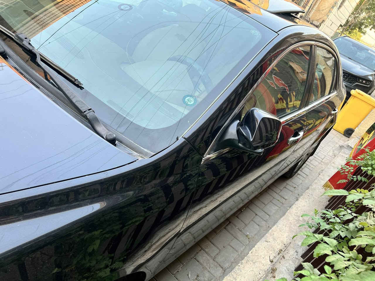 ماليبو 12 رقم شمالي حجم المحرك 2400 للبيع او المراوس .
محرك وكير جديد قبل اسبوعين شديتهن ... 
لون اسود ، نظيفه من الداخل والخارج، 
فول مواصفات  ،
تدفئه تبريد       ،
شاشه وكامره دواره ، 
فتحة سقف ،
دوشمه جديده ،
عبوة بانزين جديده .
السعر ٧٧ ورقه .
هاتف ***********
