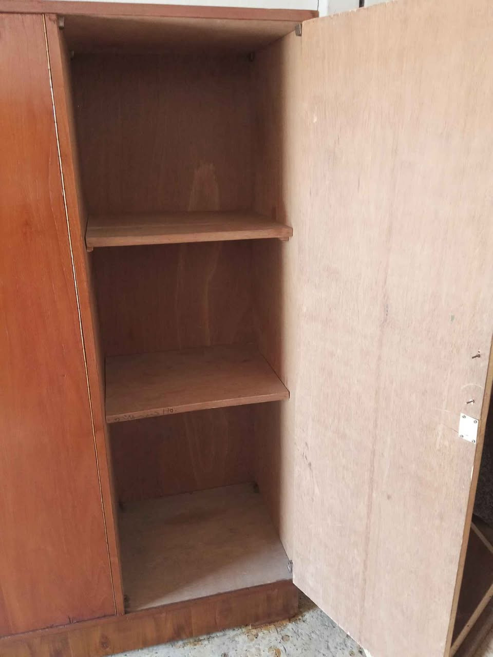 قنصور 5 ابواب السعر 150 للاتصال *********** أو *********** موصل, نينوى
