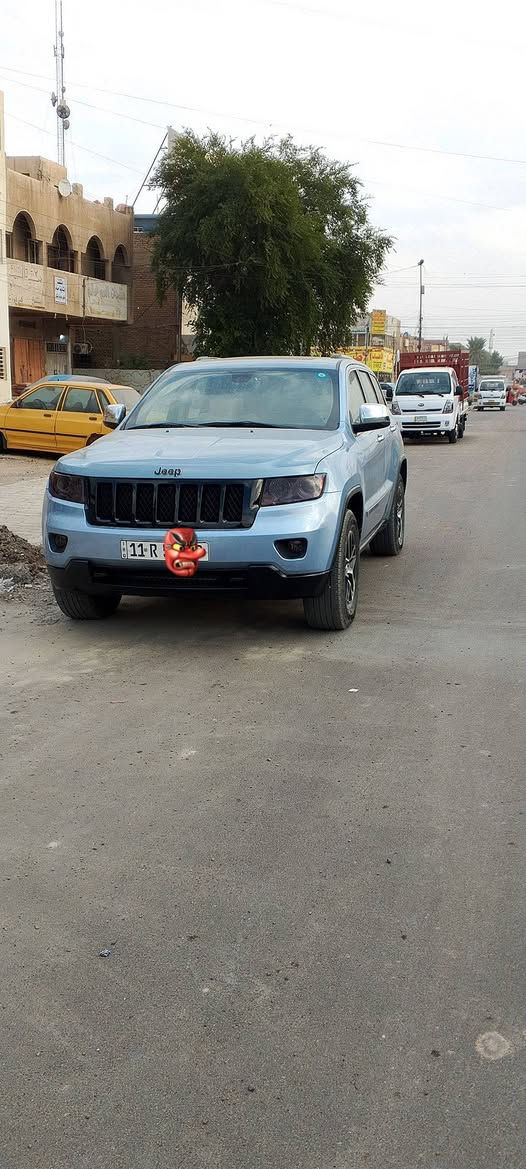 جيب لاريدو 2012فول مواصفات اوفر لاند جنطه كهربائي دفع رباعي تحكم ثلاجه بجم زنون محرك كير صدر تبريد كامله صدر جديد تخم تايرات جديد بيها قطع صبغ ابيع احزام سعرها 147 وبيها مجال مكان بغداد حي او *********** علي
