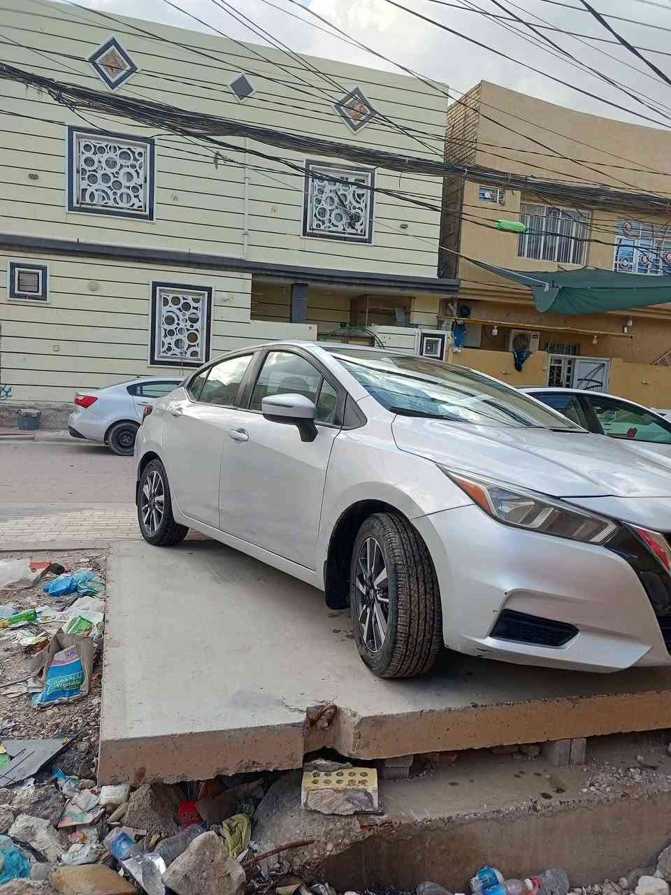 سلام عليكم نيسان فيرسا موديل 21فول    من عده الفتحه وكشن كهرباي رقم كربلاء المواصفات
رادار جانبي
تحكم ستيران جهدين
شاشه 
كامره 
بصمه تشغيل 
شاير بل مري 
زوج تاير جديد 

 مكينه 1500 دبل نوزل  معوقين  بيه حداديه جيده  وكاله عامه مكينه كير تبريد منضومه جديد مصبوغة قطع ابيع عام سلفر السعر 80بيه مجال رقم *********** مكان السياره كربلاء
