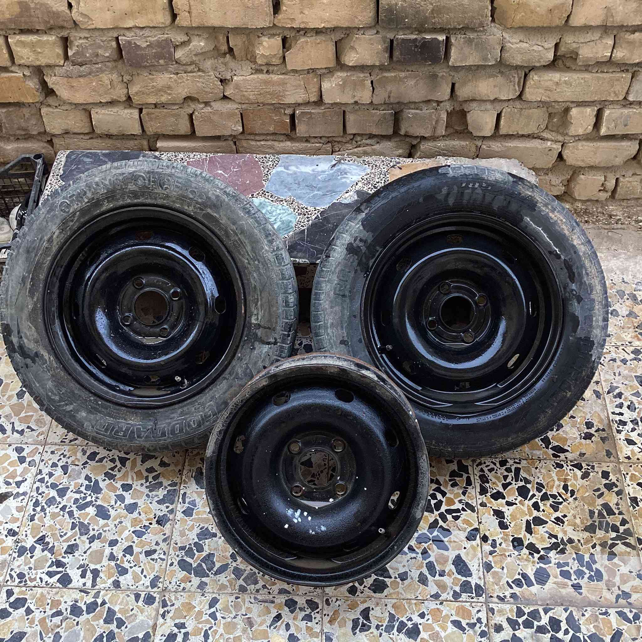 للبيع وياله حجم 14 العدد 3 مصبوغات حراري وكاملات  جدد ما بيهن اي عواج السعر 60 التواصل خاص.


**إذا كنت صاحب هذا الإعلان وتريد حذفه لأي سبب، رجاءا أرسل رسالة إلى الدعم الفني**