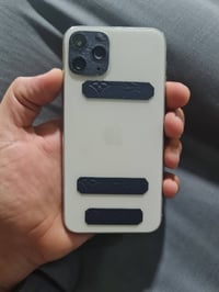 ايفون ١١ برو • ٢٥٦ • شاشة مكسورة