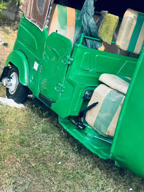 يابه السلام عليكم  21شهر ال9 رقم واسط تحويل ثاني يوم  تكتك خير من الله محركه فقط بوشه وبستم مكفوله من الشرك تكتك كامله من ايدك للشارع  تكتك بيه ضربه يم البك لايت الخلفي صفحتين معجون +لغد بارد فقط .. الموقع واسط عزيريه ..للعلم تكتك مصبوغه عام  جماليه سعر ..
تواصل ***********
