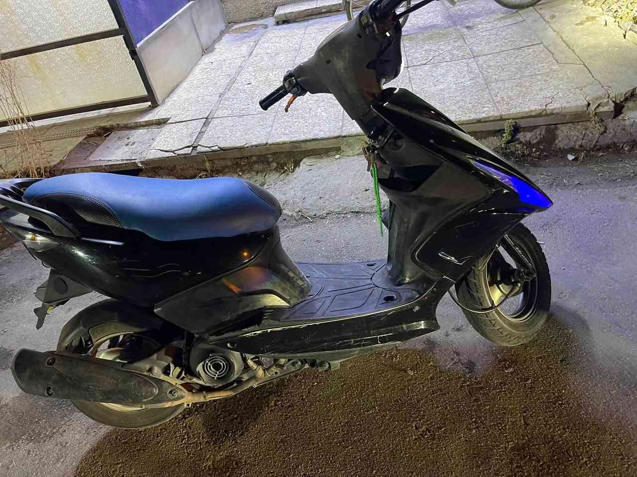 ام عليكم ماكس مضلع نوزل مكينه كفاله نقصها جامه مال بكلايتً و صدرها تعبان مكاني الاعظميه سعر ٥٠٠ و بيها مجال *********** بس واتساب
