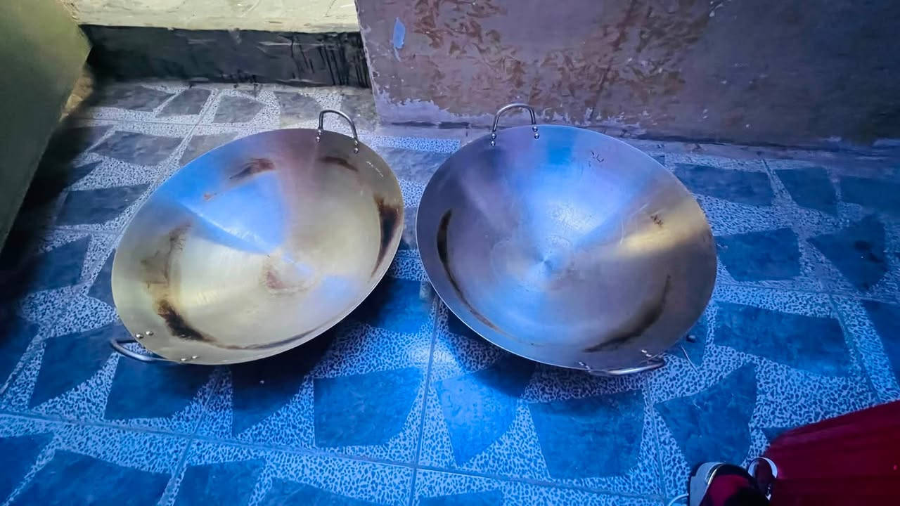 للبيع مكاني مدينة الداخل قطاع 3رقم الهاتف ***********
