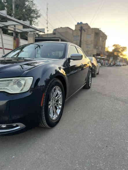 السلام عليكم 
كرايسلر اوباما C300
موديل 2017 وارد امريكي فول مواصفات ✔️
حادثة فقط جاملغ امامي ايمن  بدون ايرباكات  بدون دواخل كما موضح بالصورة ايضاً بيه بارد بلباب مال سايق 
ماشية 95 الف 
رقم اربيل بأسمي تحويل مباشر 
ملاحظة‼️ السيارة استخدام شخصي اني موظف  وكلشي بيه بوضع الوكالة 
المكان بغداد 
السعر 225 
رقم تلفون ***********
