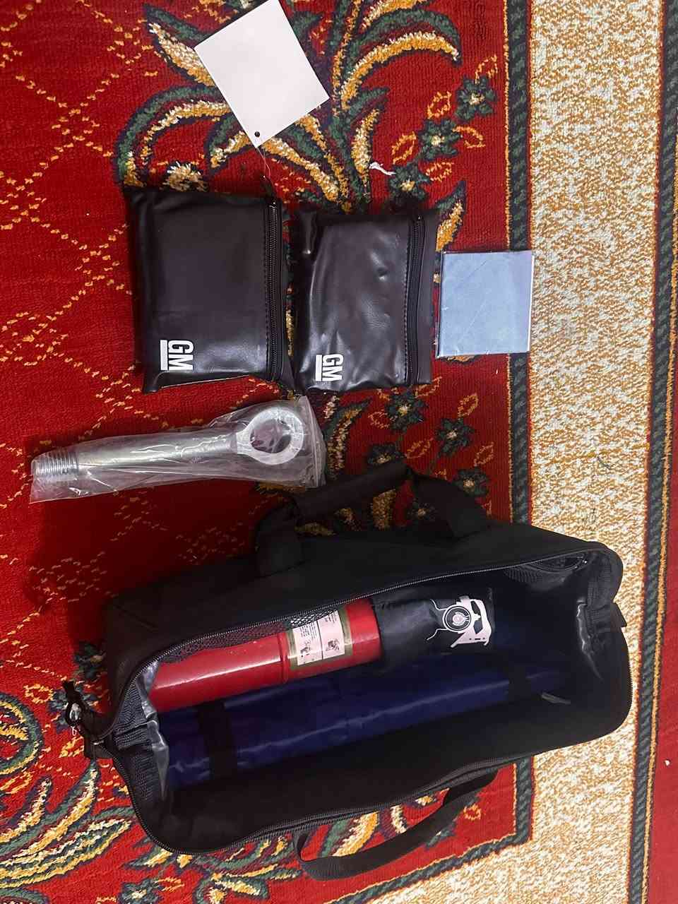 السلام عليكم ورحمة الله وبركاته
للبيع جنطة يوكن 

تحتوي على 

١ مثلث تحذير اصلي 

٢ طفاية حريق 

٣ عدة طبابة 

٤ درنفيس وبلايس ومقياس ضغط اطارات 

٥ هوك سحب 

السعر ب ٧٥ بيع مستعجل 

توصيل متوفر 

اللهم صل وسلم على محمد وال محمد


**إذا كنت صاحب هذا الإعلان وتريد حذفه لأي سبب، رجاءا أرسل رسالة إلى الدعم الفني**
