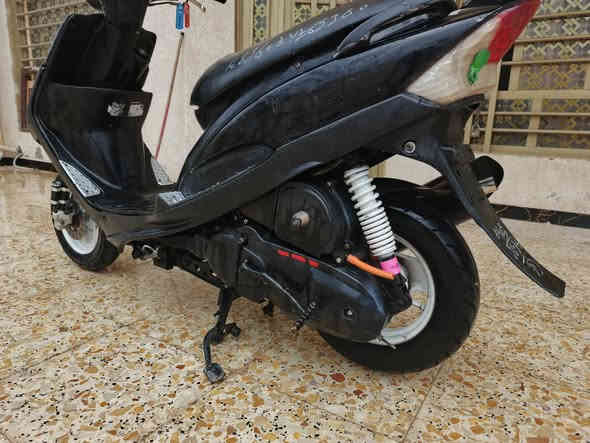 السلام عليكم دراجه ماكس عدله مزود 55 الدراجه صاروخ شلعه ومعدل شرط صالنصه رياضي FM سلف وهندر تشتغل الدراجه اوراق عوزها شغلات بسيطة الكفر البلادي مالها بس تبولشه يرجع جديد الدراجه خير من الله تجي وتشوف بعينك*********** السعر 650 وبيها مجال مكاني العمارة قضاء الميمونة متواجد خاص
