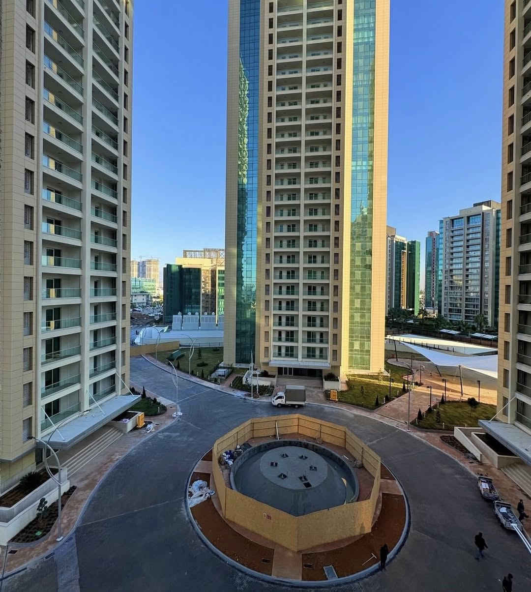 عروض ايجار " وبيع وشراء داخل مربع الذهبي "
غرفتين وصالة ب ويڤي ئةڤينو فارغة/450$

غرفة وصالة مؤثثة ويڤي ئةڤينو بـ /500$

استوديو امباير بيرل فارغ/300$

ثلاث غرف وصالة فارغة في mrf/فارغ 500مؤثث700$

غرفة وصالة رؤيا تاور فارغ/350$مؤثث450$

ثلاث غرف و صالة فارغ  في رويال امباير / 600$

ثلاث غرف و صالة فارغ برؤيا تاور /650$ 

استوديو مؤثث بويڤي ئةڤينو / 400$
فارغ 300$
سينترو تاور
غرفتين وصاله /400$

يوجد لدينا عروض بيع وشراء وايجار في جميع مناطق اربيل
***********
