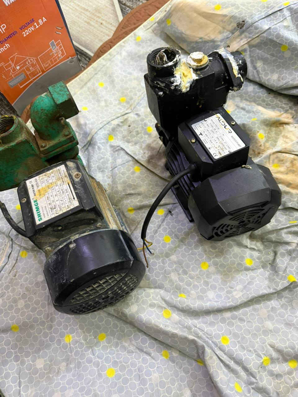 ماطورات مي ثنين مستخدمات بس الاسود شتريته وبضب طك عدي جديد يعني كلشي مابيه يعني حته مامشغله والاخضر دفعه مو قوي شغالات ثنينهن ب٣٥ شغالات مابيهن شي ***********
