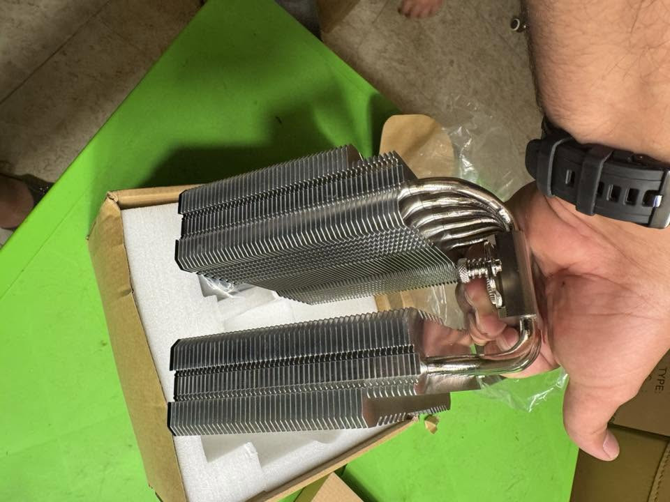 للبيع: مبرد هوائي Thermalright Peerless Assassin 120 SEالحالة: (جديد مكفول) مع الصندوق وكافة الملحقات.الأداء: من أقوى المبردات الهوائية (برجين تبريد Dual Tower) ويتحمل أقوى معالجات Intel و AMD (مثل Ryzen 7000/9000 و Core i7).الملحقات: القواعد الأصلية كاملة وتدعم منافذ Intel LGA 1700 و AMD AM4/AM5.
اكتب سعرك بل عافيه يوجد توصيل لجميع مناطق العراق


**إذا كنت صاحب هذا الإعلان وتريد حذفه لأي سبب، رجاءا أرسل رسالة إلى الدعم الفني**