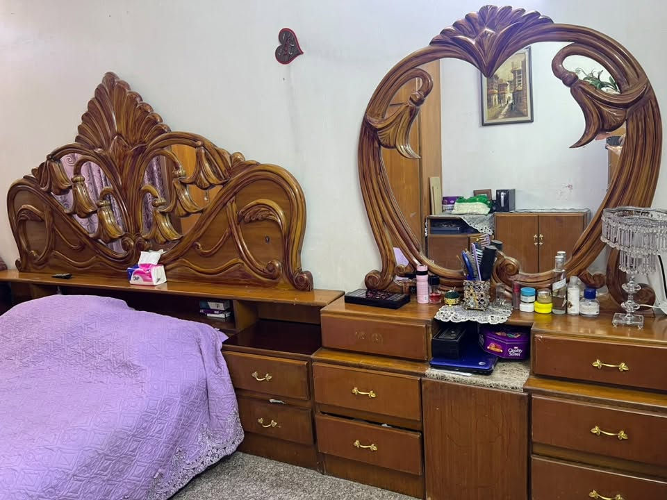 غرفة نوم نظيفة بدون اي ضرر
 تفصال مسويها ب3ملايين 
سعر البيع 600 الف
الموقع: بغداد-البنوك
للاستفسار: ***********
