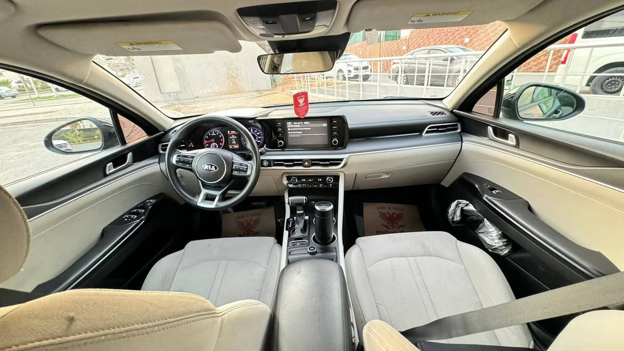 كيا اوبتيما 2021
محرك 1600توربو 
ماشيه 58الف كيلو 
رادار 
اشاير بالمري 
السعر 165
مكاني بغداد العامرية 
***********
