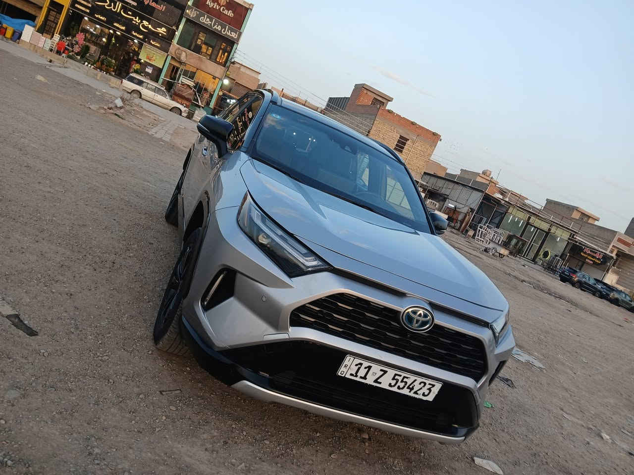 السلام عليكم للبيع فقط تويوتا راف فور هايبرد وارد أمريكي موديل 2023 محرك 2500 حادثها موضح بالصوره السعر 270 للاستفسار ***********
