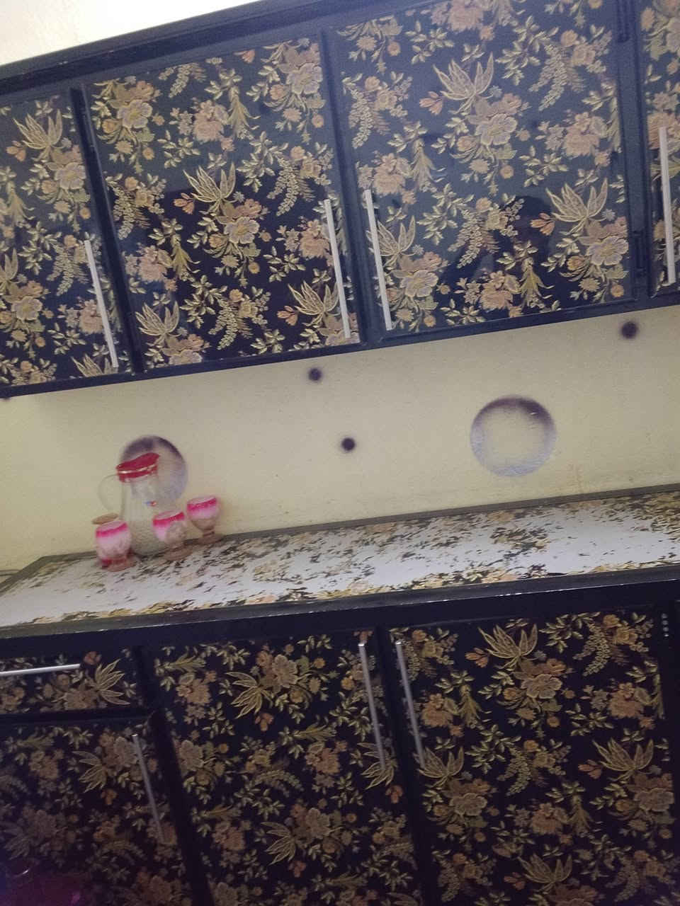 السلام عليكم كاونتر ثلاث قطع ب350وبي مجال اتصل عله الرقم ***********
