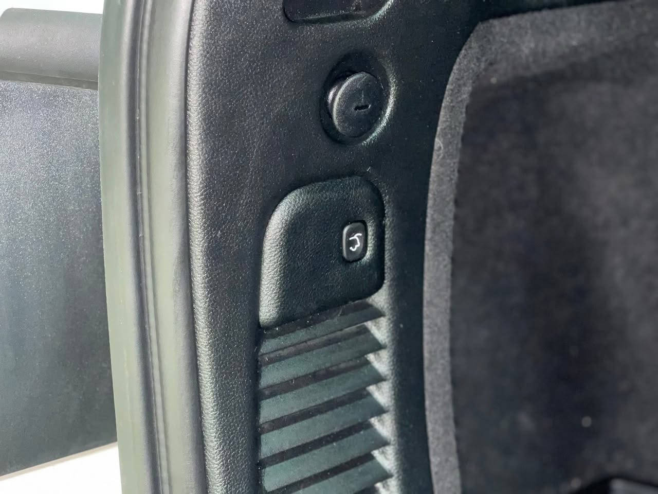 بيع مستعجل تم تخفيض سعر 265 مع مجال
صور حادث بالمنشور مبدل بيبان ثنين اصلي بلا صبغ ايرباك فقط بردة 
#المواصفات : 

▪️السيارة : دودج #دورنكو GT لون اسود
▪️الموديل :2022
▪️المحرك : 3.6L . V6  (ستة سلندر)
▪️حجم الويل : ويل كب GT حجم 20 مع طقم تايرات بحالة ممتازة
▪️مصابح امامية زنون مع LED مع كشافات دعامية زينون
▪️بصمات عدد 2 للأبواب مع بصمة جنطة وبصمة تشغيل وتشغيل عن بعد
▪️غرفة السيارة جلد لون اسود اصل vip
▪️فتحة سقف ( سلايد روف ) بالقمارة
▪️رادار امامي مع مانع تصادم
▪️حساس خلفي اصل
▪️تحذير الخروج عن المسار
▪️تحذير النقطة العمياء
▪️سستم صوت
▪️مقاعد تبريد وتدفئة
▪️تدفئة مقود القيادة
▪️مقود رياضي مع تحكم كهربائي
▪️كامرة خلفية دوارة اصل مع الستيرن
▪️شاشة الدشبول الحجم الكبير 10.1 انچ
▪️نظام ملاحة GPS
▪️گير شفتر ستيرنك 
▪️تحكم فول كهرباء لكرسي السائق والراكب 
▪️ذاكرة كشن لحفظ وضعيات الجلوس ( ميموري )
▪️سستم صوت
▪️تشغيل عن بعد
▪️صندوق كهرباء
▪️صف ثالث من المقاعد 7 راكب
▪️دفع رباعي 4*4
▪️إطفاء وتشغيل اوتماتيكي
▪️تحكم ستيرن جهتين بلوتوث وحاكية وكروس سرعة وتحكم صوت 
▪️نظام ABS مانع انزلاق
▪️بعد بيها هواي مواصفات
▪️مكانها نجف 
السعر المطلوب :265 ورقة مع المجال.

الاتصال على : ***********
