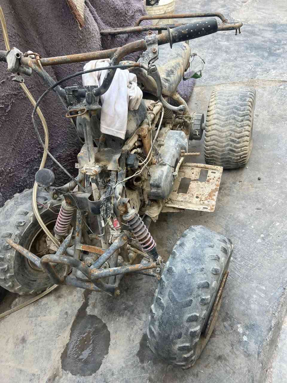 بكي و دراجه لبيع جان قبل يشتغلن و متروكات انه ابيعلك حديد انه  مكاني الزبير
***********
