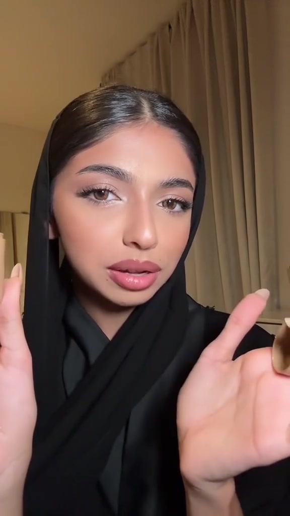 🔥 الإضافة الأجمل لمكياجج اليومي! 🔥
✨ BLUSHER STICK من ماركة 3Q Beauty ✨
 💖 سهل الدمج: يندمج ويا البشرة بسلاسة وبدون أي تكتل.
 ✨ لمعة صحية: ينطي خدوودج نضارة ومظهر حيوي وصحي وميترك أي أثر مزعج.
 ⏳ ثباتية خيالية: مو بس هيج!🫣 ثباتيته عالية جداً ويبقى وياج ثابت ومحافظ على جماله طول اليوم.
 🎨 تنوع يلوق الج: متوفر بـ 6 درجات تجنن تناسب كل ألوان 
البشرة.
#للحجز_والاستفسار_دايركت
#ستوريات + #بوست


**إذا كنت صاحب هذا الإعلان وتريد حذفه لأي سبب، رجاءا أرسل رسالة إلى الدعم الفني**