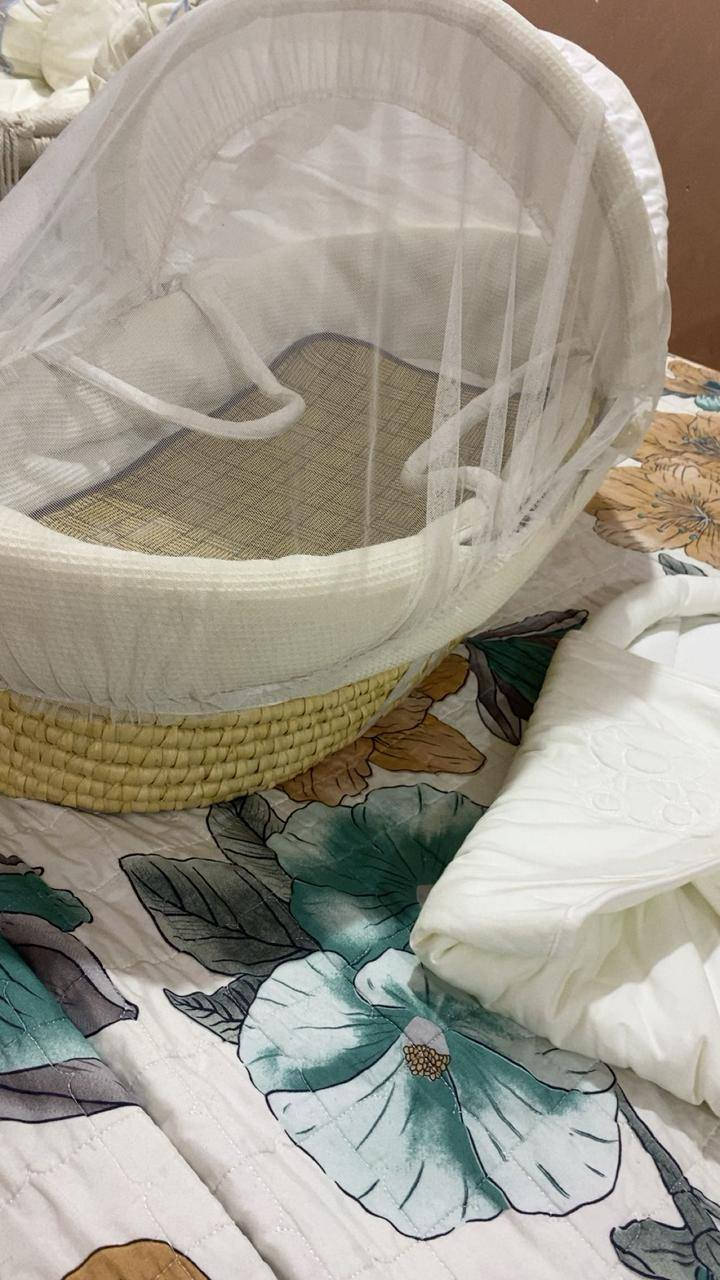 🔹 مهد طفل (سلة خوص) للبيع – نظيف جداً 🔹
مستخدم كم يوم فقط  ✨
نظيف جداً وخالي من أي كسر أو عيب
يجي وياه:
✔️ ناموسية
✔️ لفة/حمالة بيبي
مناسب لحديثي الولادة


**إذا كنت صاحب هذا الإعلان وتريد حذفه لأي سبب، رجاءا أرسل رسالة إلى الدعم الفني**