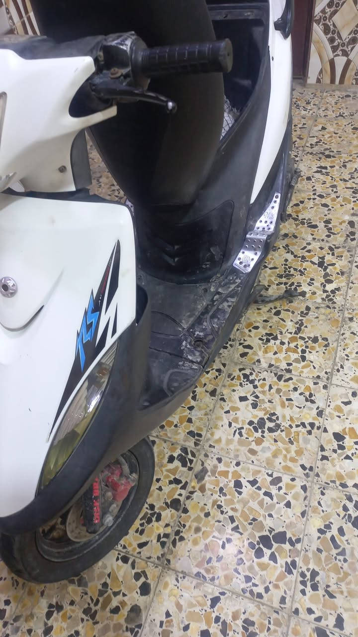 ماكس عدله دراجه كامله الصالنصه fm المكينه مفتوحه دراجه كامله بس عوزها سلف الباقي كله شغال كفرات كلها بلادي السعر ٦٥٠ قفل او مراوس حسب القناعه للتواصل ***********
