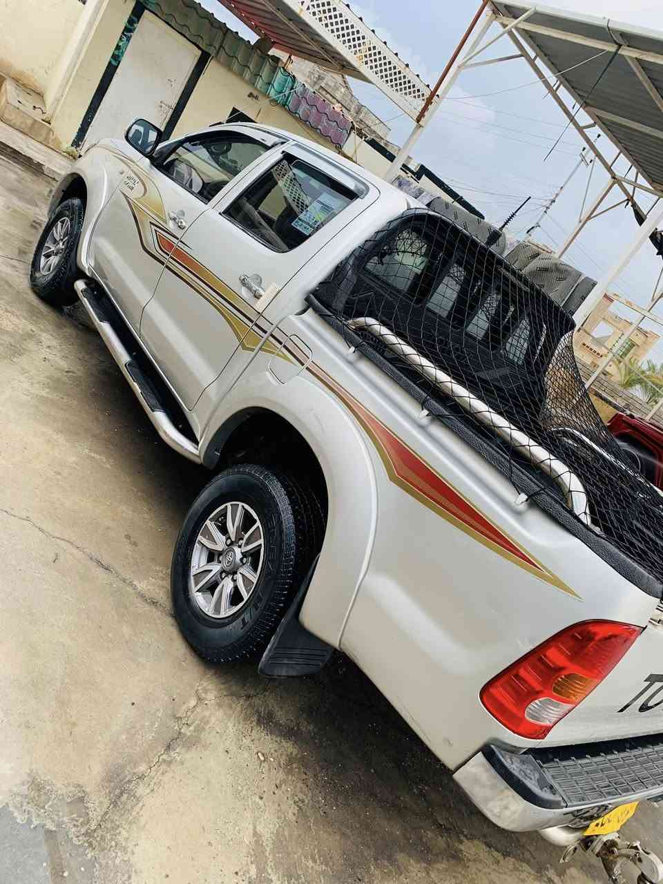 السلام عليكم 
بيكم عذاري فور ويل موديل 2006 للبيع سعودي 
رقم سليمانيه الشرعي موجود يمي سنويه مانافذه 
كلين مكفول من الصبغ شاصي 19 
محرك كير اكسن شاصي كلها شرط 
تبريد تدفئه شغال كهربائيات كلها شغاله 
تواير صدر كلها جدد 
السعر ( 140 ) وبيها مجال 
مكان السياره / صلاح الدين الشرقاط 
للاستفسار اتصل وتدلل / ***********
