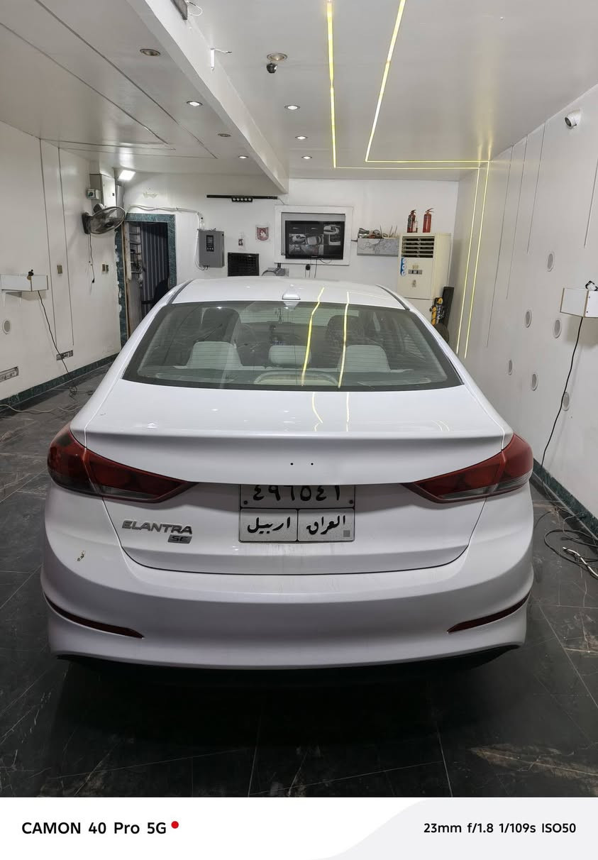 السلام عليكم النترا 2017 وارد امريكي ناشر صور الحادث والسونار وياها قبل شوية سويته السيارة ضربة بلعراق مابيها فقط حادث امريكا باقي الصبغ كله مكشر وراشينه والسونار كدامك وصور الحادث وكلشي موضح السيارة ماشيه ١٨٦ ميل تحويل /وكالة مكاني بسماية /بغداد السعر ١٠٨ وبيها مجال بسيط 
***********
