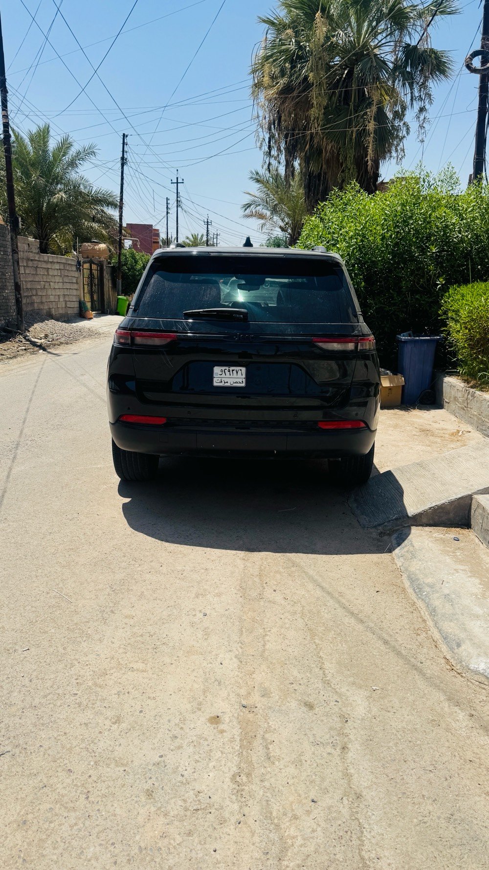 جيب موديل 2024 صارلها يومين داخله كتاب شهداء سعرها 260
ممكن تذكرلي شنو الفئة بالضبط للجيب؟ (Laredo/Limited/Overland/غيرها) وشنو المواصفات الموجودة بيها؟: 
6 سلندر 5 راكب
كم ممشّيها الفعلي بالكيلومترات؟: 
7الف
وارد شنو وجمركها/منشأها إذا متوفر؟: 
امريكي
وين موقع السيارة حالياً؟ (المدينة/المنطقة): 
بغداد شعله
بيها أي رش أو صبغ أو تبديل قطع، لو كلها وكالة بدون ملاحظات؟: 
قطعتين تبديل
