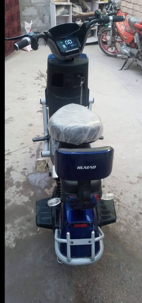 سلام عليكم  دراجه شحن نظيفة كلشي مابيها بس البطاريات اشويه تعبانات  معا سويجها وبصمه  السعر 250 وبي مجال  المكان كربلاء  قرب مدينة العاب السندباد  الاستفسار  اتصال على الرقم 0771009344  واتساب


**إذا كنت صاحب هذا الإعلان وتريد حذفه لأي سبب، رجاءا أرسل رسالة إلى الدعم الفني**