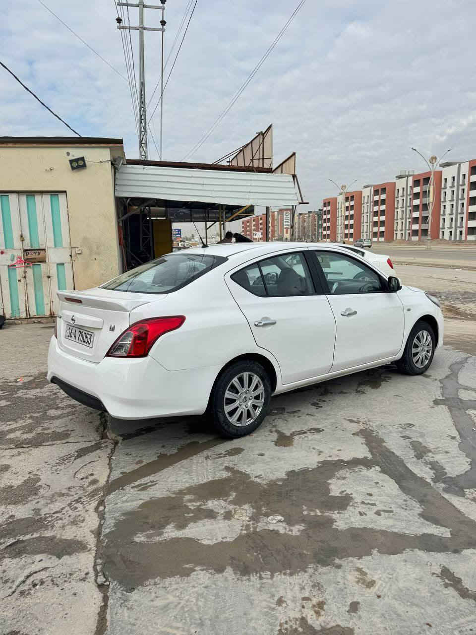 السلام عليكم للبيع نيسان صني موديل 2024 هندي رقم قادسية شهداء باقي سنه ونص واصير حره وكاله من مالك
السعر103وبيه مجال قليل السياره جاهزه من كلشي حادث خلفي جاملغات وجنطه وبيه رش جاملغ أمامي مكان السياره الديوانية ماشيه 34الف *********** 
***********
