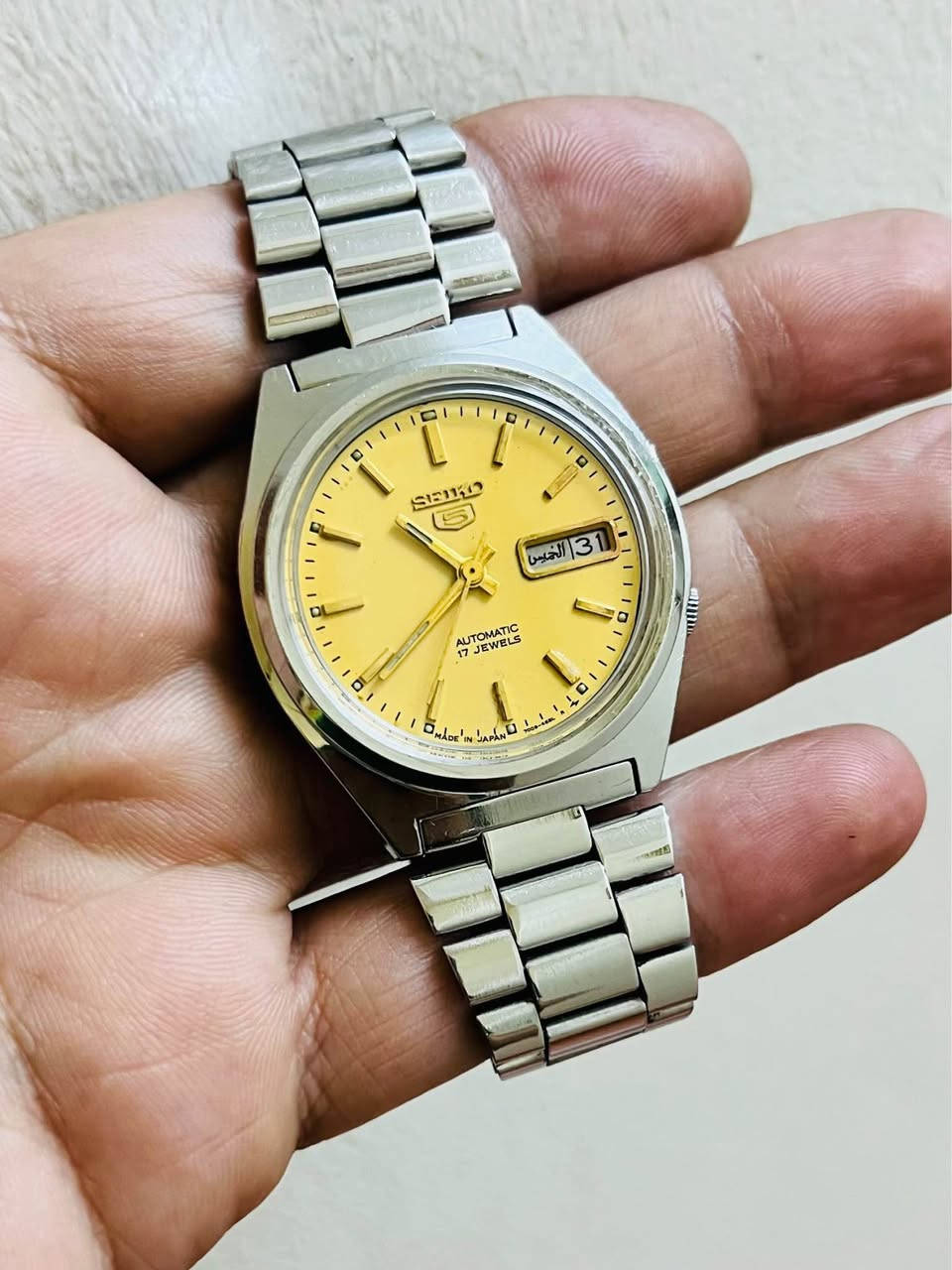 Vintage seiko 5 automatic Japon
calendrier arabe
38 mm
سيكو بتقويم عربي حالة ممتازة جدا 
الشحن متوفر بعد الأداء 
طنجة طنجة, طنجة أصيلة


**إذا كنت صاحب هذا الإعلان وتريد حذفه لأي سبب، رجاءا أرسل رسالة إلى الدعم الفني**
