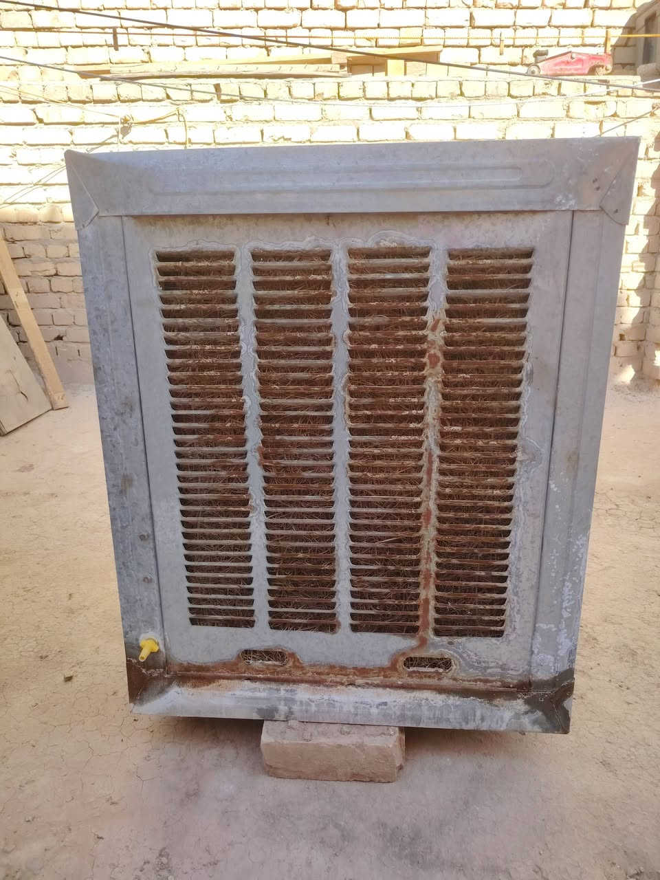 السلام عليكم مبرده حديد نظيف شغال على فحص للبيع سعره خاص واتصل على رقم ***********
