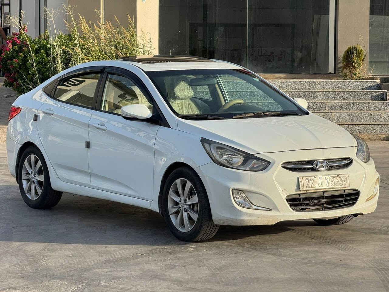 السعر  109
اكسنت خليجي 2014  حجم المحرك 1600 كلين بدون صبغ فول مواصفات سلايت تحكمات جهتين شاشة كامرة اشاير بل مري 4 دسك سيارة جاهزة طخم وكير ومحرك كلو بشرط السعر 109 وبيها مجال مكان موصل حي الوحدة
  ***********
