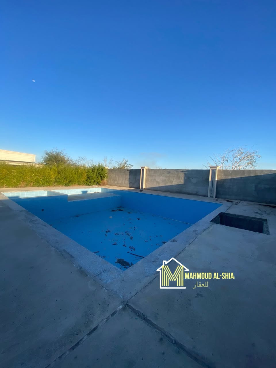 للبيع مزرعة في البدعية المساحة 2350 . ( طابوو زراعي )

متكونة من كراج كبير ومسبح للاطفال وللكبار مع حدايق واستراحة متكاملة . 

( فقط تقفيلة جام وصبغ ) 

للاستفسار الاتصال : مكتب المحمود للعقار .

***********
