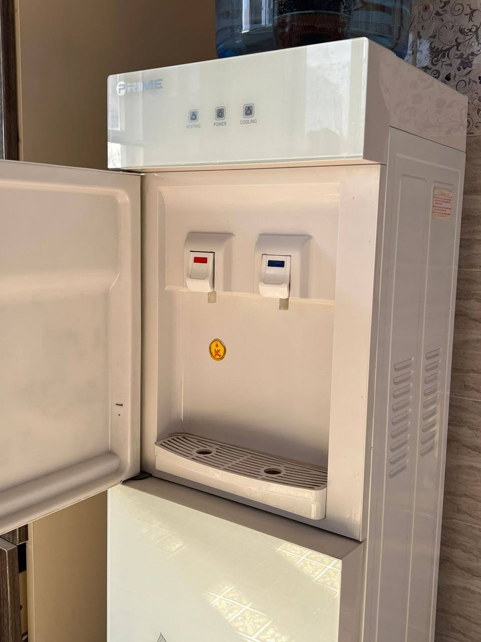 السلام عليكم براد ماء للبيع يشتغل حار وبارد بسعر١٠٠


**إذا كنت صاحب هذا الإعلان وتريد حذفه لأي سبب، رجاءا أرسل رسالة إلى الدعم الفني**